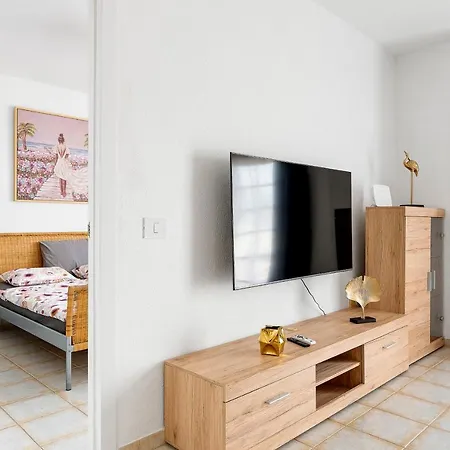 Golden Sunset Ocean View 阿德耶