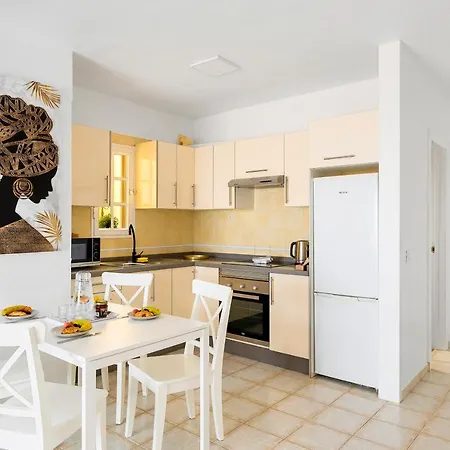 Golden Sunset Ocean View 公寓 阿德耶