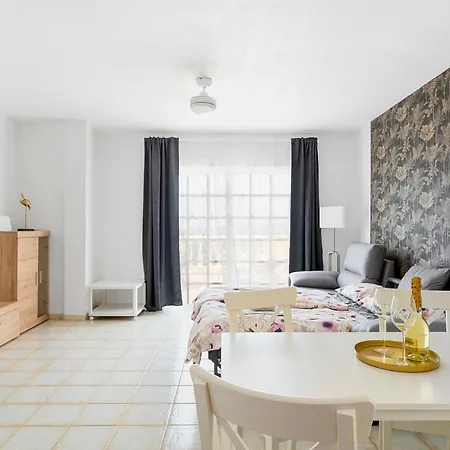 Golden Sunset Ocean View 公寓 阿德耶