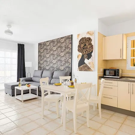 Golden Sunset Ocean View * 阿德耶