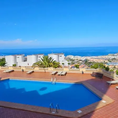 Golden Sunset Ocean View 阿德耶