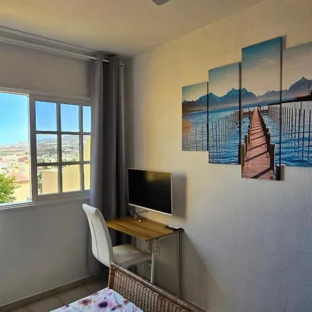 Golden Sunset Ocean View 阿德耶