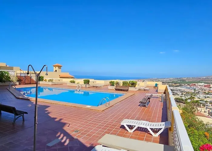 Golden Sunset Ocean View アデヘ