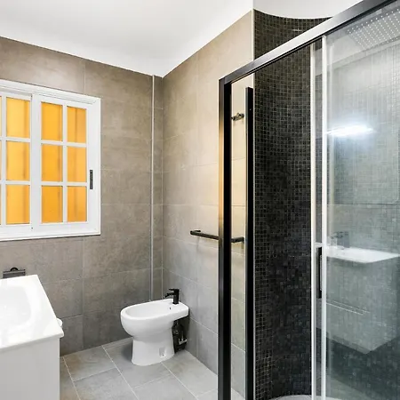 Golden Sunset Ocean View Apartman