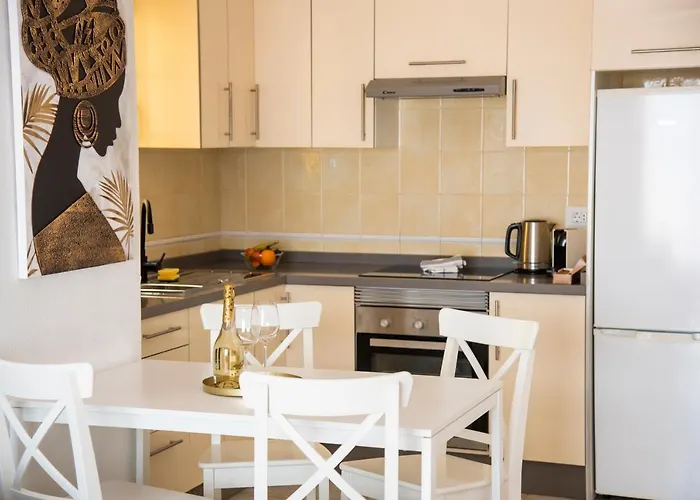 Golden Sunset Ocean View Apartament *